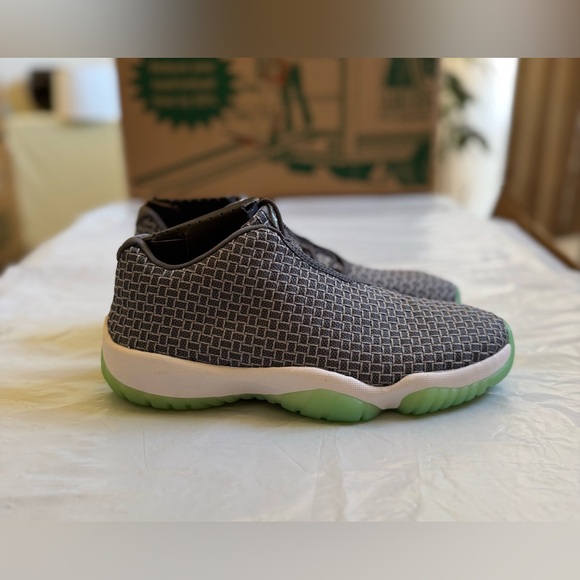 Jordan air future low wolf grey new in original box